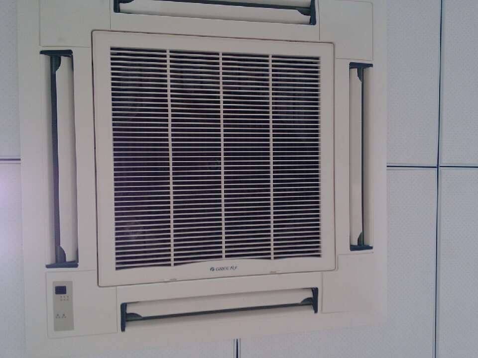 空调打开之后变FO是什么原因