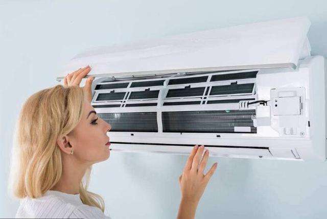 空调只吹风不制冷是怎么回事