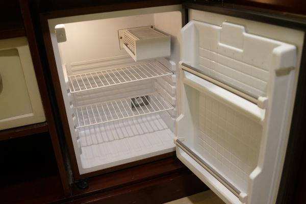 电冰箱门关不紧的原因及其解决方法,值得注意的几个地方