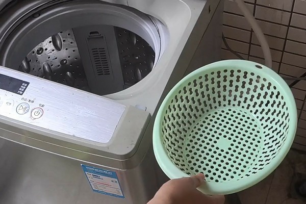 单缸全自动洗衣机怎么拆卸内桶清洗,你知道如何处理吗