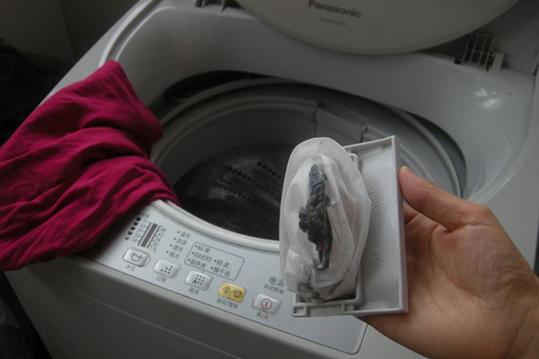 双氧水可以洗衣服消毒吗?,如何处理？