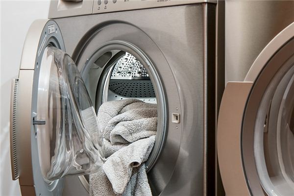如何清理全自动洗衣机里面的脏污,照着做很简单！