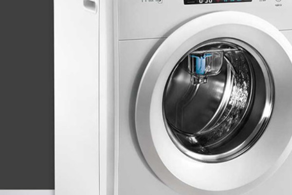 全自动洗衣机在脱水时发出巨响声正常吗为什么不转动,可以这样来判断