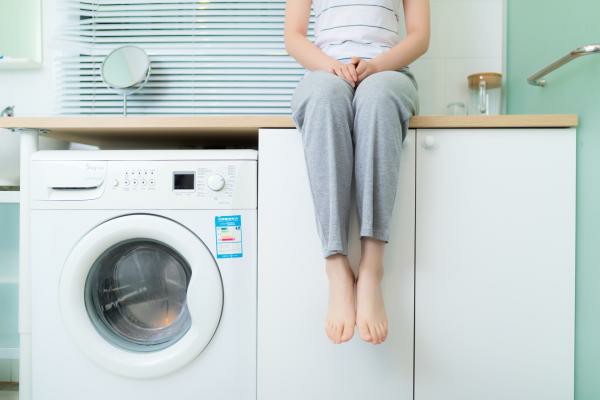 洗衣机生产日期超过一年需要年检吗,弄清楚这3点你就明白了！