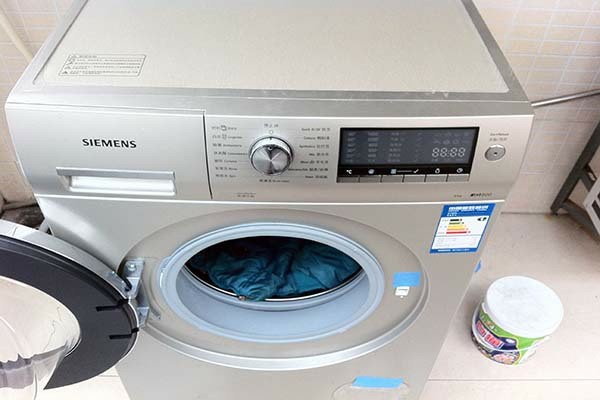 全自动洗衣机里的脏东西怎么取出来,会拆解清洗就很简单